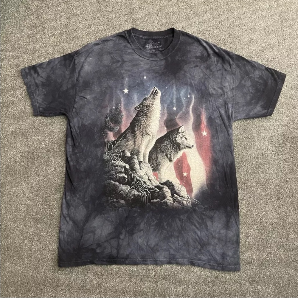 Vintage The Mountain T Shirt Mens XL Patriotic Wolves Howling Blue Tie Dye 2013